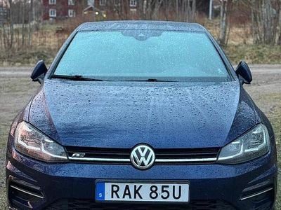 Begagnad VW Golf VII R-line 150 HK (110 kW) 2020 Halvkombi