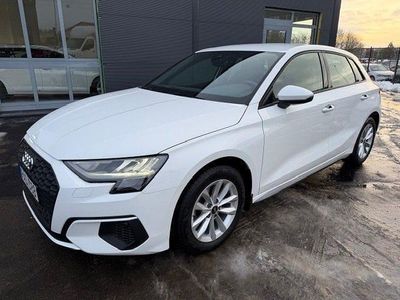 Begagnad Audi A3 Comfort 150 HK (110 kW) 2023 Vit Sedan