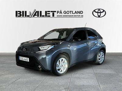 Grå Begagnad 2024 Toyota Aygo X SUV | 199 000 kr (Lite dyr)