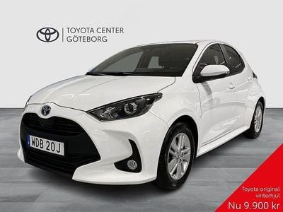 Vit Begagnad 2022 Toyota Yaris Hybrid Active Halvkombi | 199 900 kr (Bra pris)