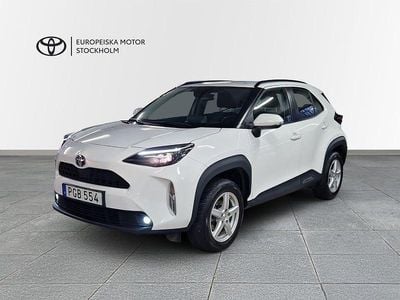 Vit Begagnad 2024 Toyota Yaris Hybrid Active | 254 900 kr (Marknadspris)