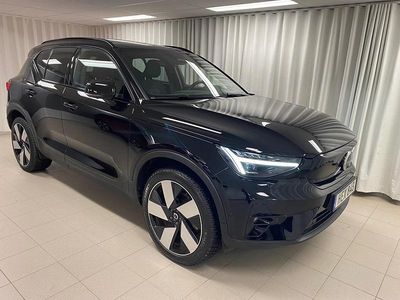 Svart Begagnad 2023 Volvo XC40 SUV | 329 000 kr (Dyr)