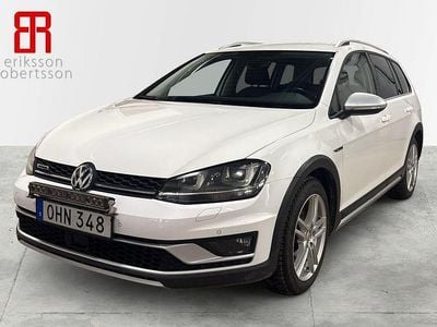 Vit Begagnad 2017 VW Golf Alltrack Kombi | 169 900 kr (Marknadspris)