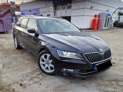Pearl Begagnad 2018 Skoda Superb Kombi | 219 000 kr (Marknadspris)