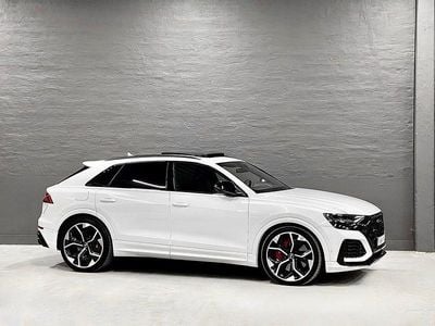 Vit metallic Begagnad 2021 Audi RS Q8 Design SUV | 1 045 000 kr (Marknadspris)