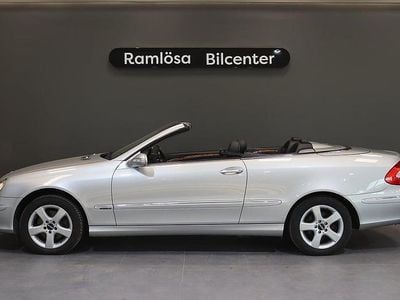 Begagnad Mercedes CLK200 Elegance 163 HK (119 kW) 2003 Silver Cab