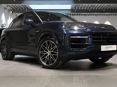 Algarve blue metallic Begagnad 2024 Porsche Cayenne SUV | 1 055 000 kr