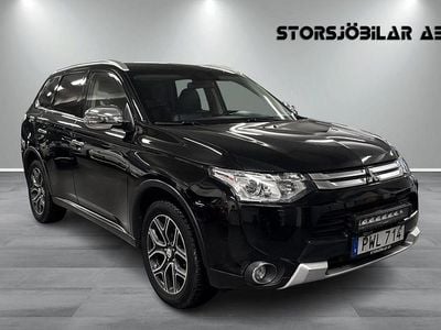 Svart Begagnad 2015 Mitsubishi Outlander SUV | 124 000 kr (Marknadspris)
