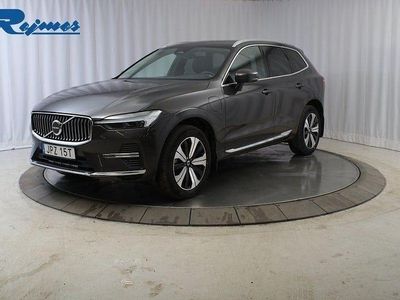 Platinum grey metallic Begagnad 2023 Volvo XC60 Plus SUV | 459 900 kr