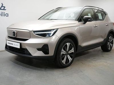 Grå Begagnad 2022 Volvo XC40 Core SUV | 344 900 kr