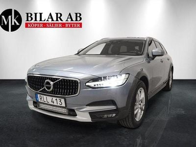 Ljusblå Begagnad 2017 Volvo V90 CC Momentum Kombi | 164 900 kr