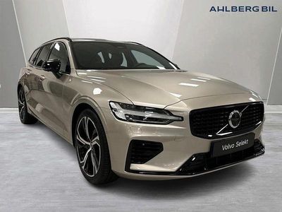 Grå Begagnad 2025 Volvo V60 Plus Kombi | 449 500 kr