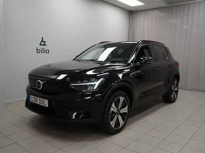 Svart Begagnad 2022 Volvo XC40 Core SUV | 334 900 kr