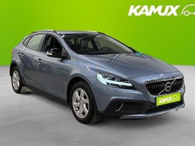 Blå Begagnad 2019 Volvo V40 CC Kinetic Kombi | 198 700 kr (Marknadspris)