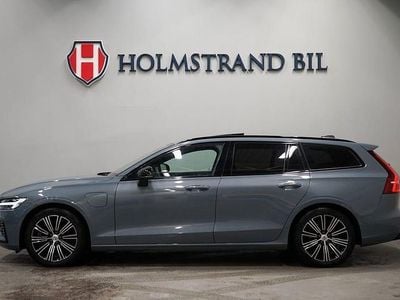 Grå Begagnad 2023 Volvo V60 Plus Kombi | 444 900 kr (Lite dyr)