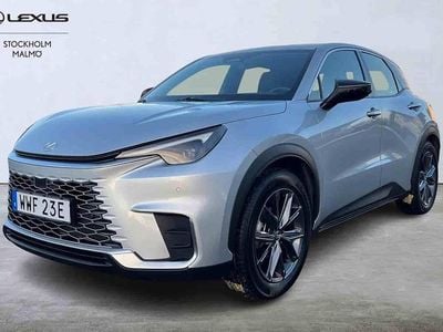 Silver Begagnad 2025 Lexus LBX SUV | 374 000 kr