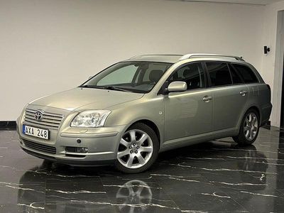 Begagnad Toyota Avensis 163 HK (119 kW) 2006 Grön Kombi