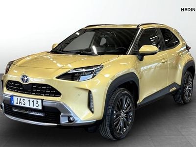 Gul Begagnad 2024 Toyota Yaris Hybrid Halvkombi | 339 900 kr