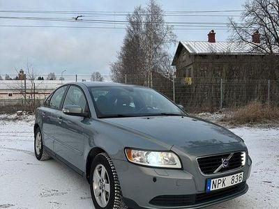Ljusblå Begagnad 2009 Volvo S40 Sedan | 33 000 kr (Marknadspris)