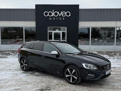 Begagnad Volvo V60 R-Design 234 HK (172 kW) 2017 Svart Kombi