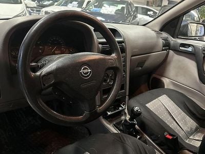 Blå Begagnad 2002 Opel Astra Kombi | 8 995 kr