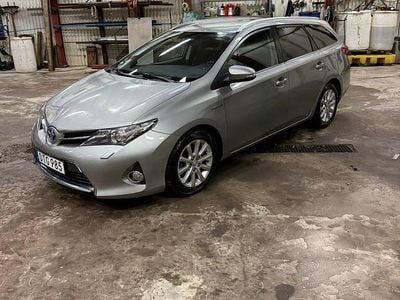 Begagnad 2015 Toyota Auris Touring Sports Kombi | 132 000 kr (Bra pris)