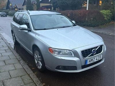 Begagnad 2010 Volvo V70 Momentum Kombi | 42 000 kr (Marknadspris)