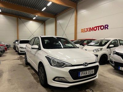 Vit Begagnad 2017 Hyundai i20 Comfort Halvkombi | 89 900 kr (Marknadspris)