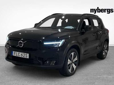 Svart Begagnad 2022 Volvo XC40 Core SUV | 334 000 kr