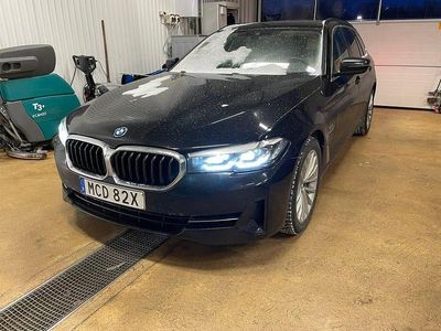 Begagnad BMW 530 184 HK (135 kW) 2023 Svart metallic Kombi