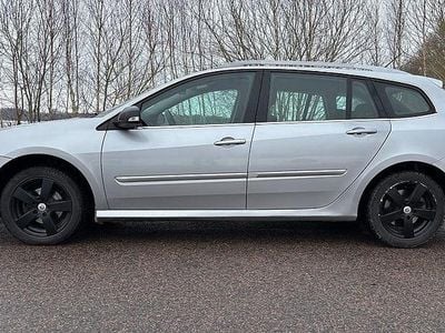 Begagnad Renault Laguna GrandTour 110 HK (80 kW) 2010 Silver Kombi