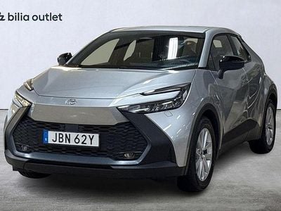 Silver Begagnad 2025 Toyota C-HR Style SUV | 339 900 kr (Bra pris)
