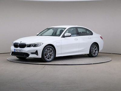 BMW 330e