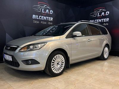 Grå Begagnad 2009 Ford Focus Titanium Kombi | 54 900 kr (Lite dyr)