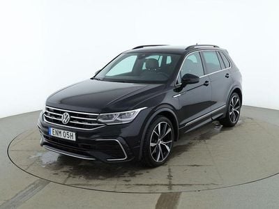 Svart Begagnad 2021 VW Tiguan R-line SUV | 325 000 kr (Dyr)