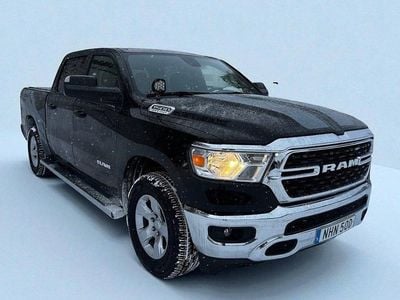 Svart Begagnad 2023 RAM 1500 Pickup | 499 900 kr