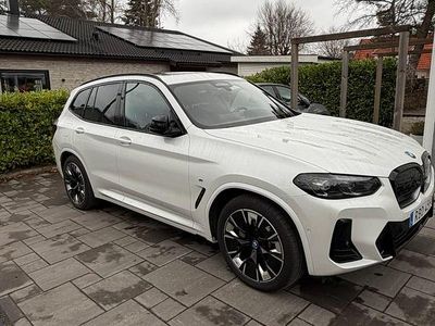 Mineralvitmetallic Begagnad 2024 BMW iX3 SUV | 530 000 kr (Marknadspris)