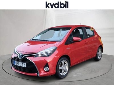 Röd Begagnad 2016 Toyota Yaris Hybrid | 124 800 kr (Superpris)