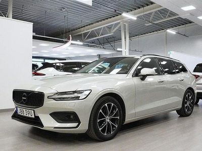 Vit Begagnad 2020 Volvo V60 Momentum Kombi | 258 900 kr (Marknadspris)