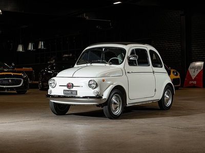 Begagnad Fiat 500 18 HK (13 kW) 1963 Silver Sportkupé