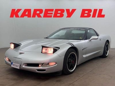 Ljusgrå Begagnad 2002 Chevrolet Corvette Sportkupé | 214 900 kr (Marknadspris)