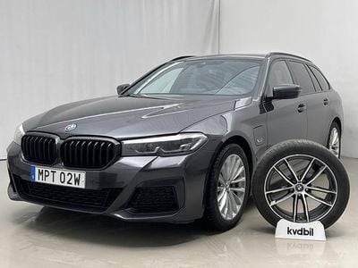Grå Begagnad 2022 BMW 530 Shadowline Kombi | 338 800 kr