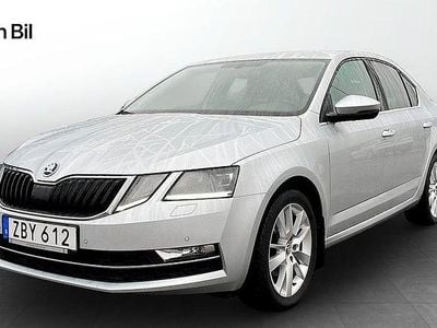 Silver Begagnad 2017 Skoda Octavia Style Sedan | 149 900 kr (Marknadspris)