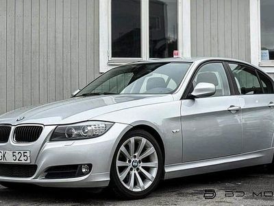 Ljusgrå (grå) Begagnad 2010 BMW 320 Sedan | 89 900 kr (Marknadspris)