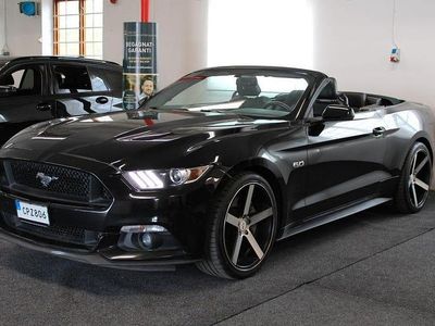 Svart Begagnad 2015 Ford Mustang GT Premium Cab | 269 900 kr