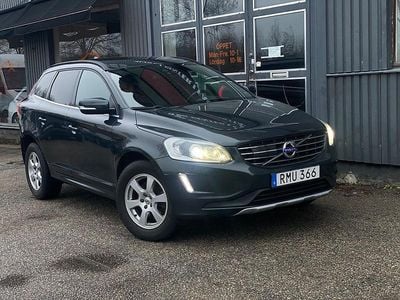 Grå Begagnad 2017 Volvo XC60 Momentum SUV | 169 900 kr (Marknadspris)