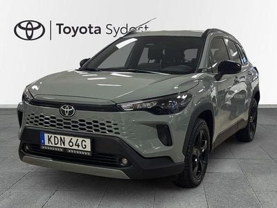 Grön Begagnad 2025 Toyota Corolla Cross Active SUV | 359 000 kr (Marknadspris)