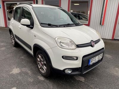 Vit Begagnad 2014 Fiat Panda 4x4 Halvkombi | 69 900 kr