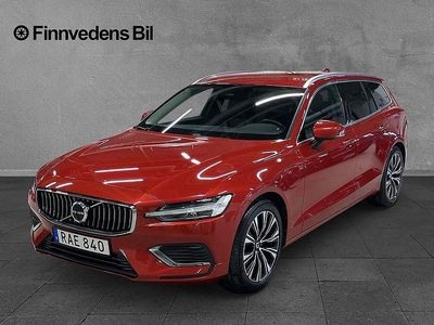 Begagnad Volvo V60 Core 253 HK (186 kW) 2022 Röd Kombi