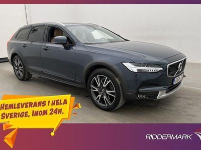 Mblå Begagnad 2018 Volvo V90 CC Pro Kombi | 359 900 kr (Marknadspris)